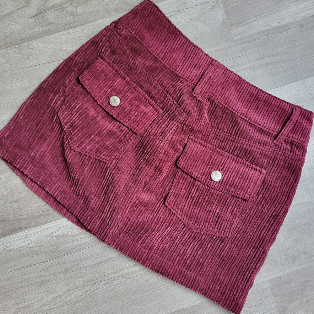 Forever 21 Corduroy Burgundy Skirt with Pockets